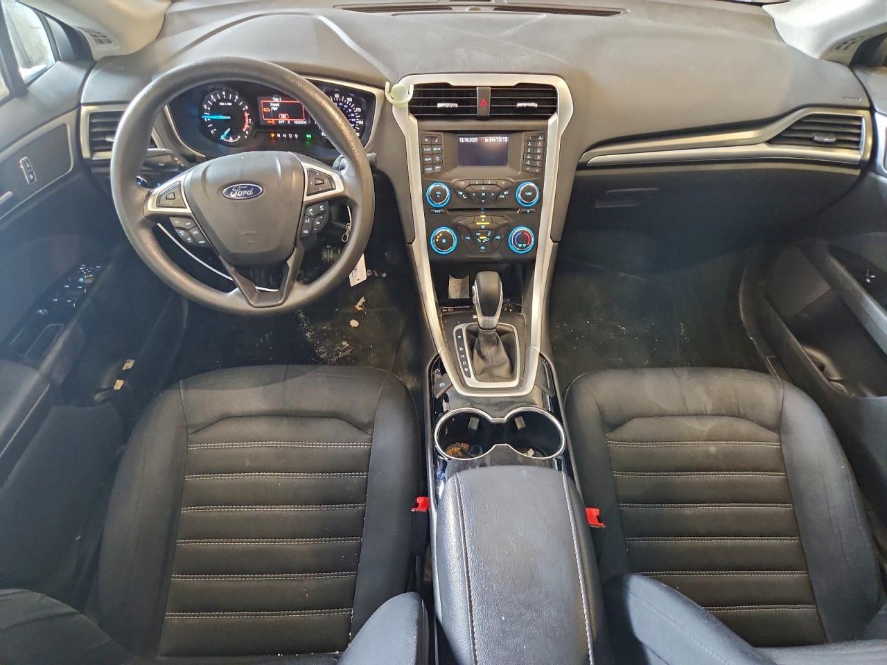 2014 FORD FUSION SE photo 8