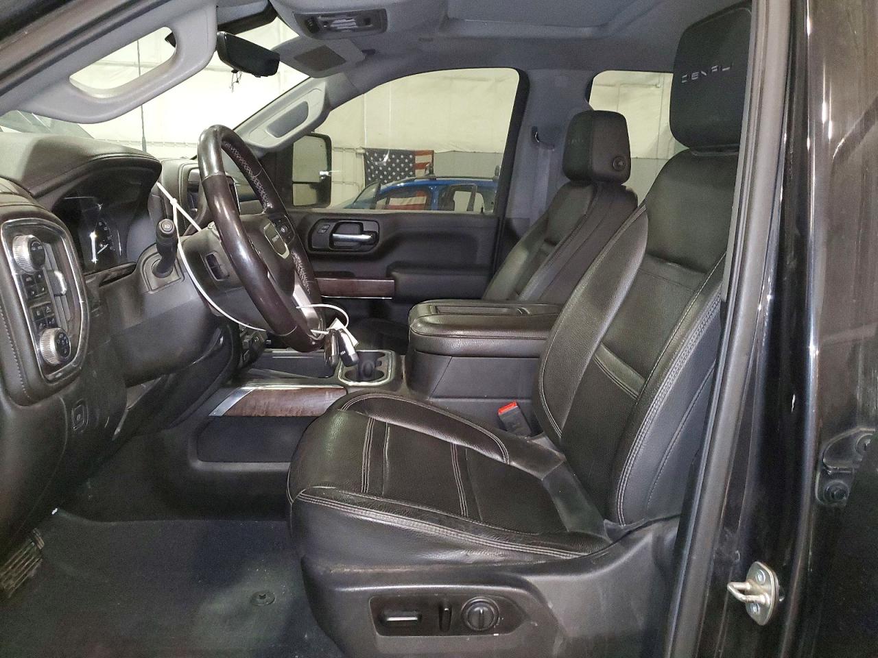 2020 GMC SIERRA K2500 DENALI photo 25