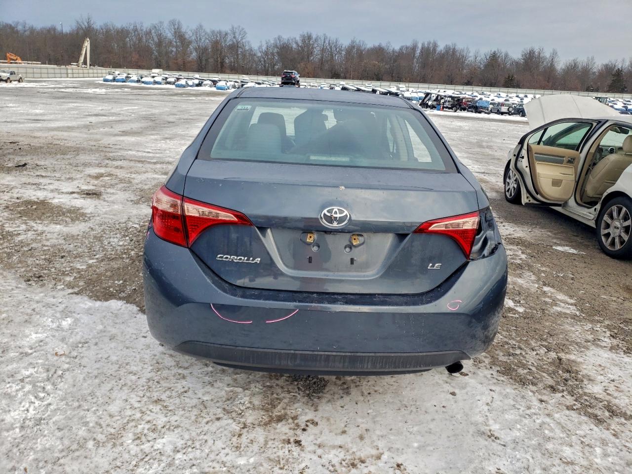 2019 TOYOTA COROLLA L photo 6