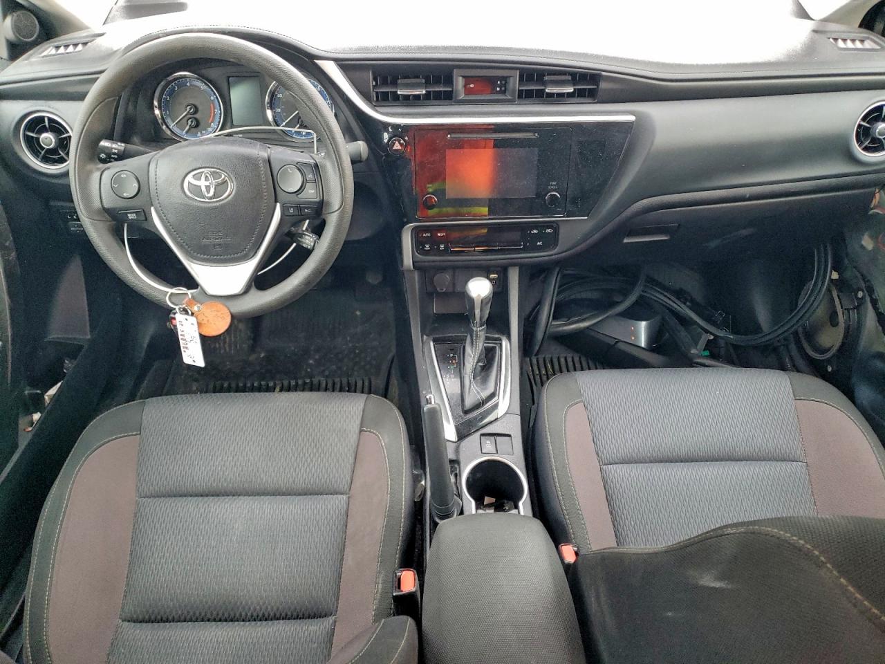 2019 TOYOTA COROLLA L photo 8