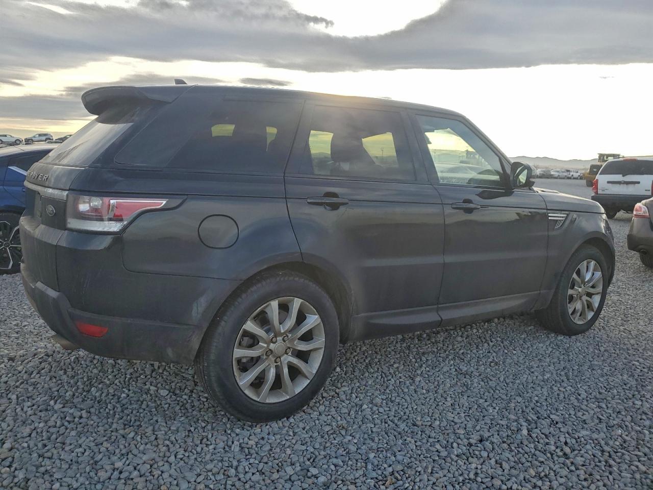 2016 LAND ROVER RANGE ROVER SPORT HSE photo 3
