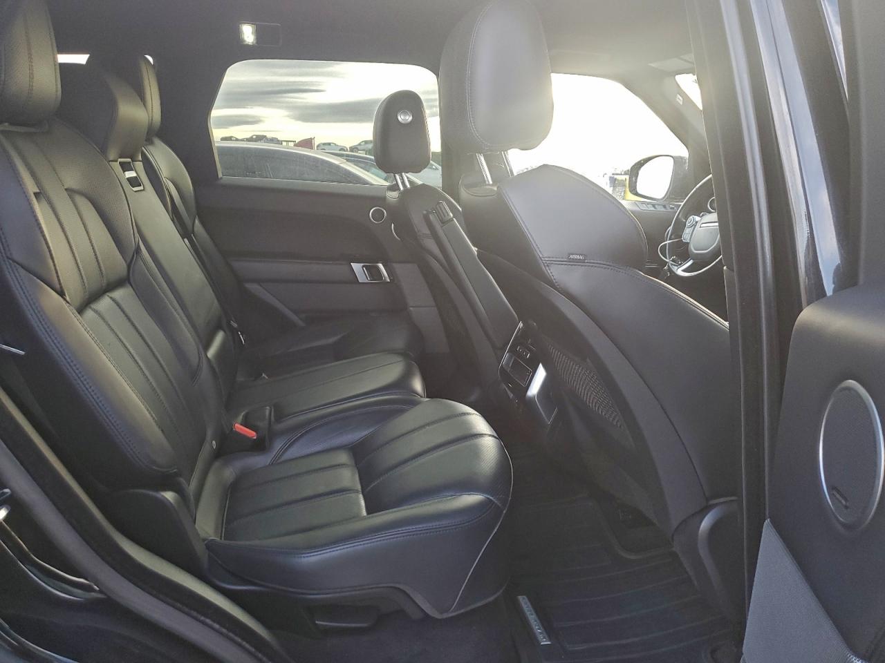 2016 LAND ROVER RANGE ROVER SPORT HSE photo 11