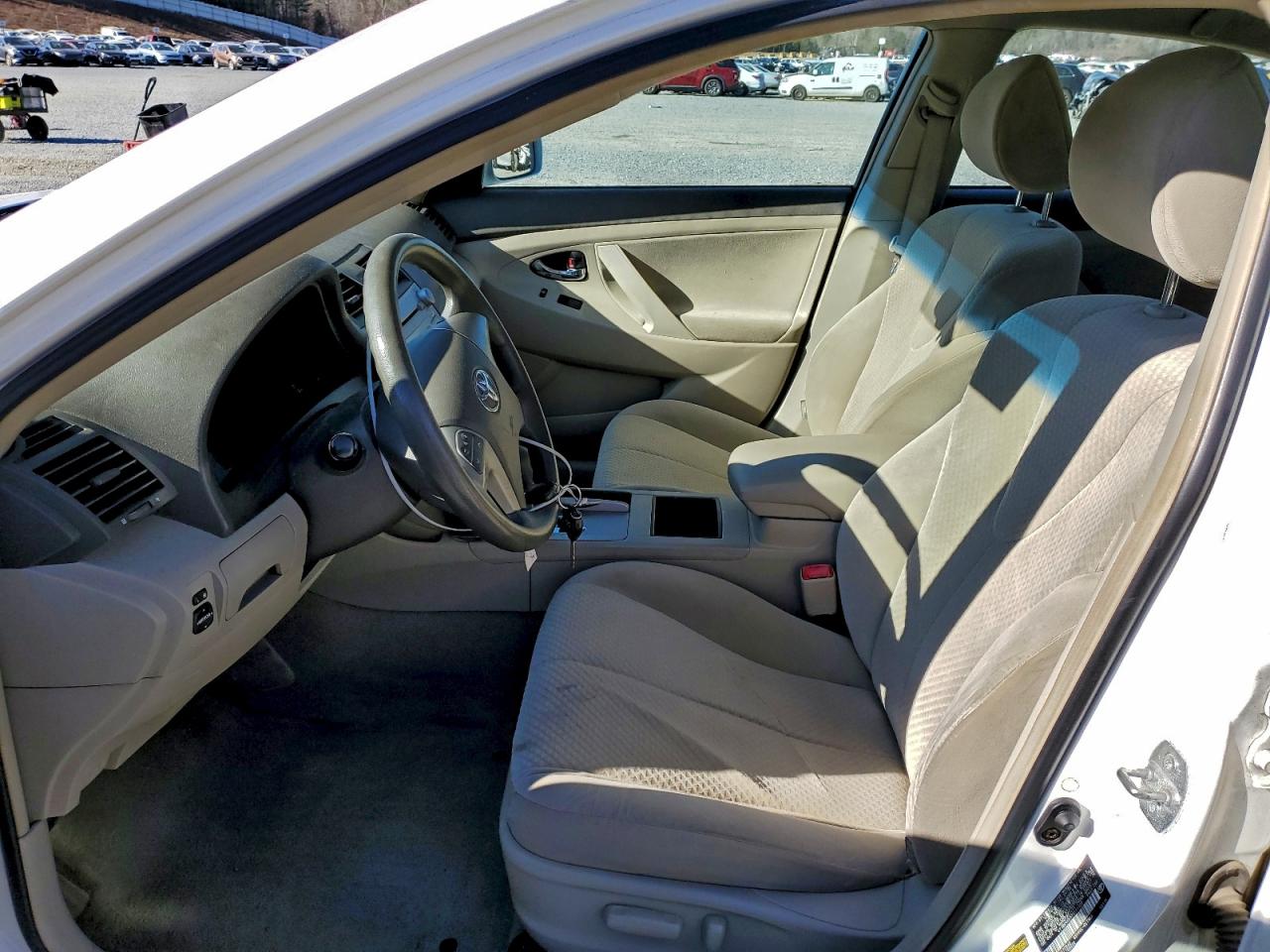2007 TOYOTA CAMRY LE photo 7
