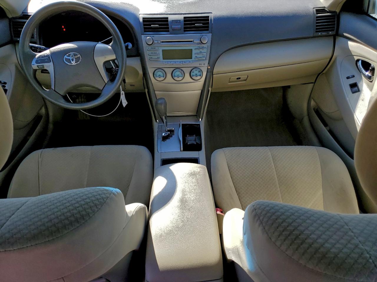 2007 TOYOTA CAMRY LE photo 8
