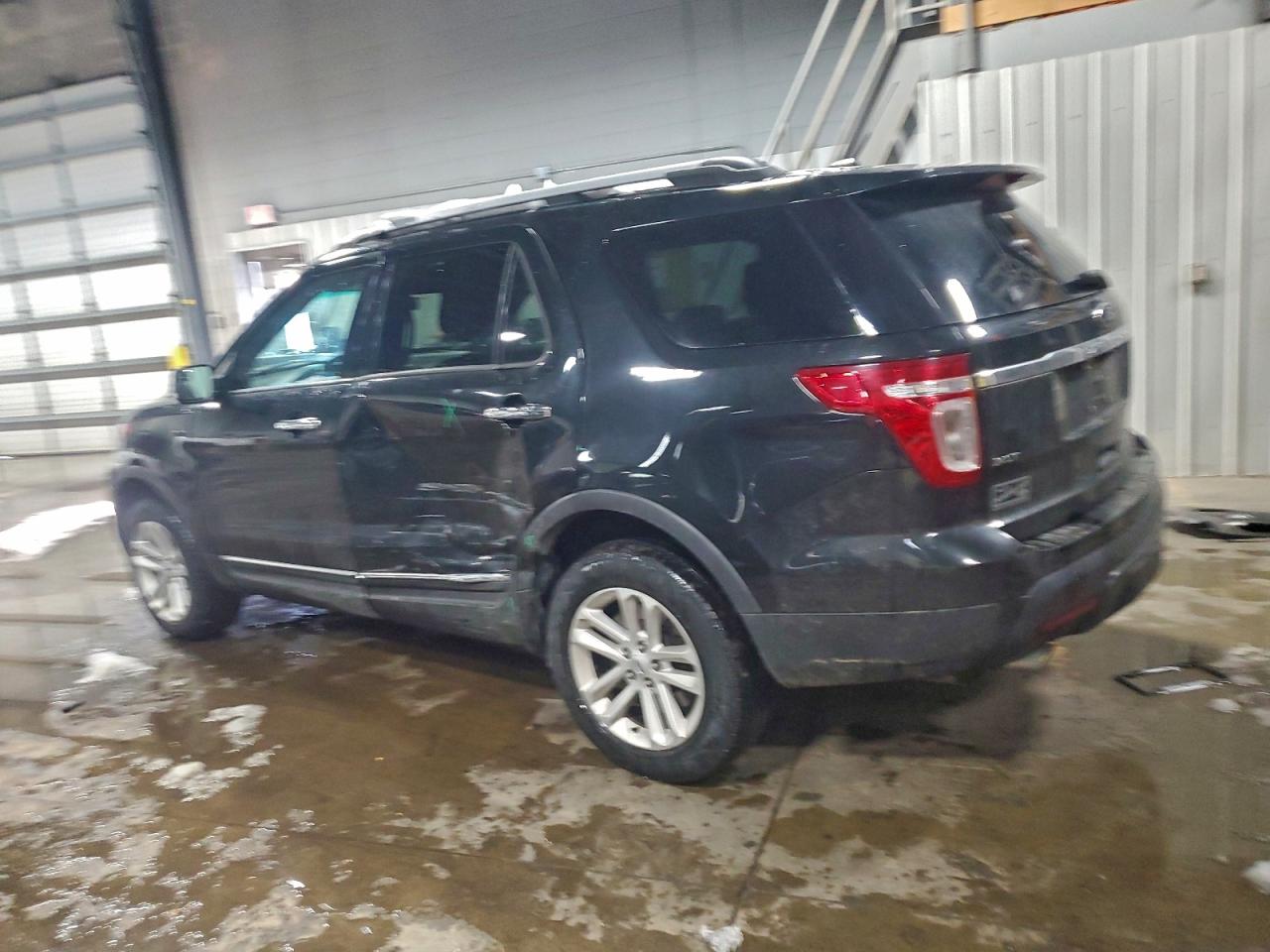 2015 FORD EXPLORER XLT photo 3