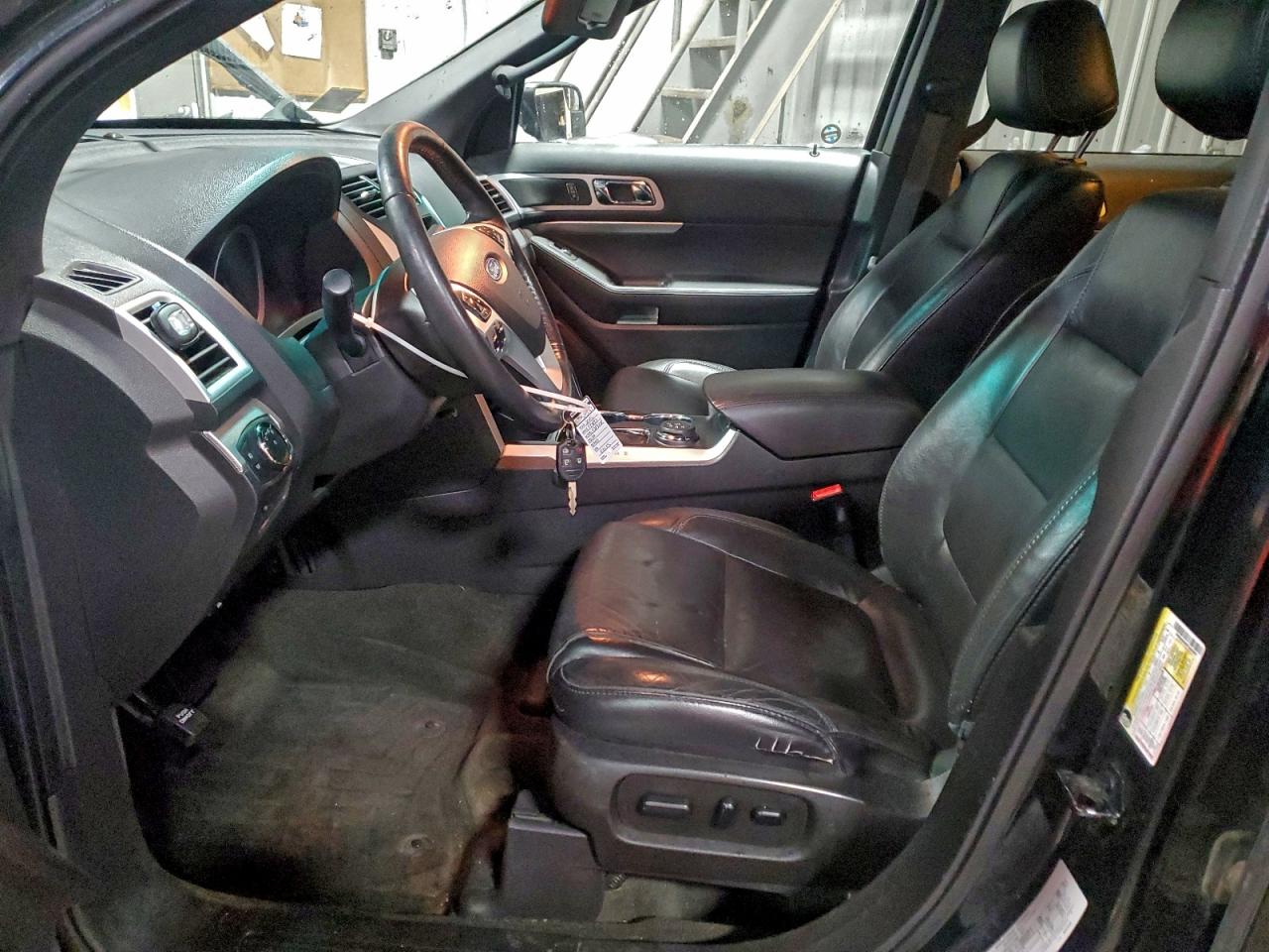 2015 FORD EXPLORER XLT photo 13