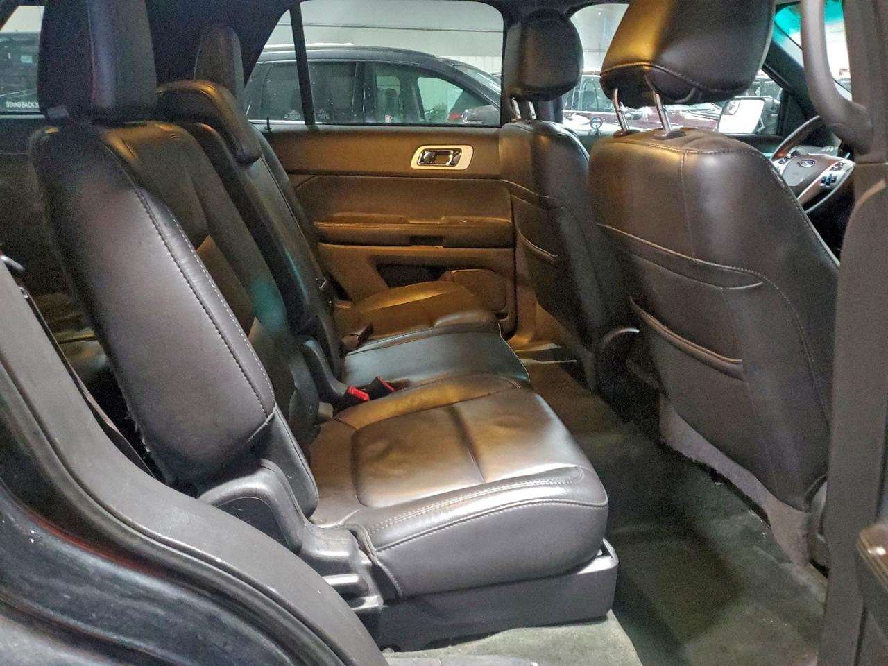 2015 FORD EXPLORER XLT photo 19