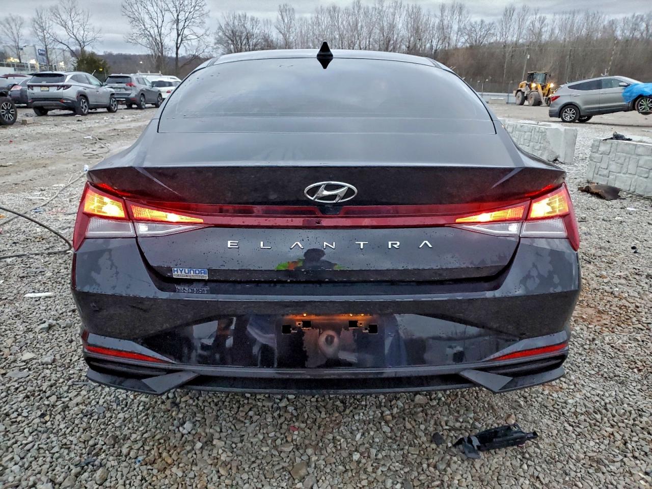 2022 HYUNDAI ELANTRA SEL photo 16