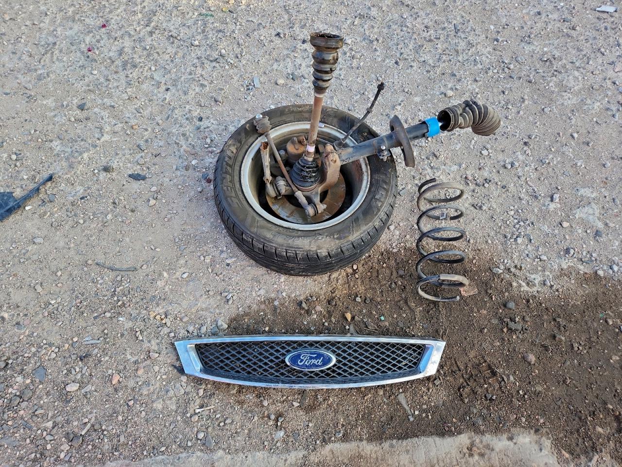 2005 FORD FOCUS ZX4 photo 12