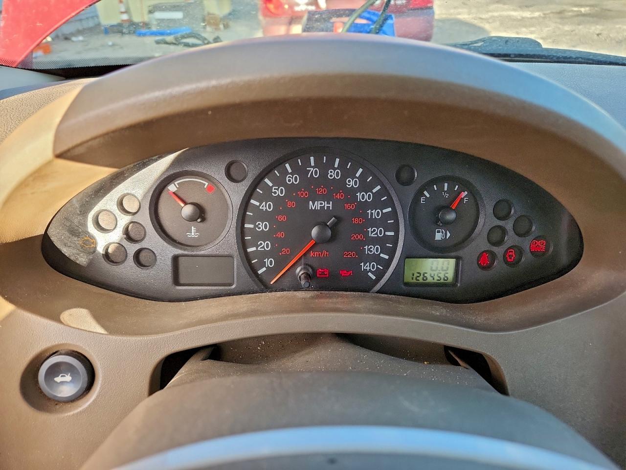 2005 FORD FOCUS ZX4 photo 9