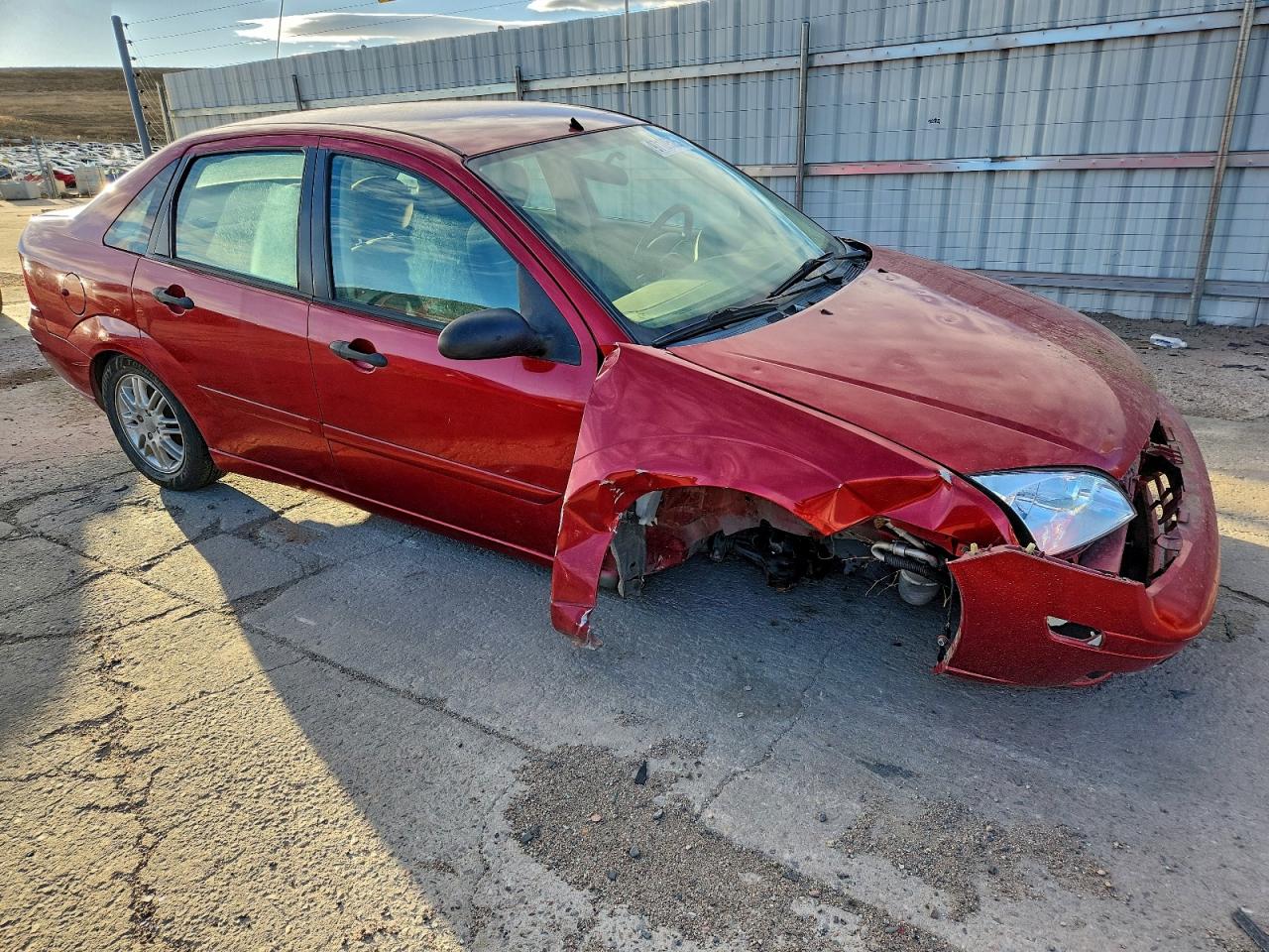 2005 FORD FOCUS ZX4 photo 4