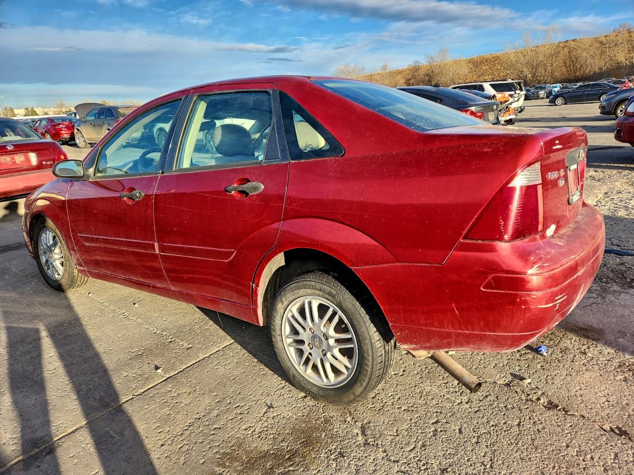 2005 FORD FOCUS ZX4 photo 2