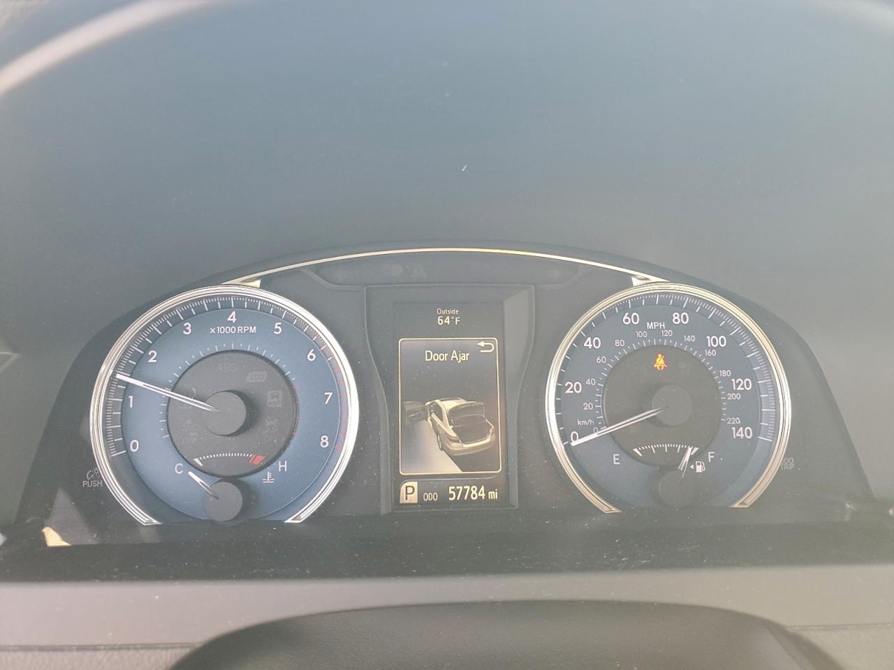 2016 TOYOTA CAMRY LE photo 25