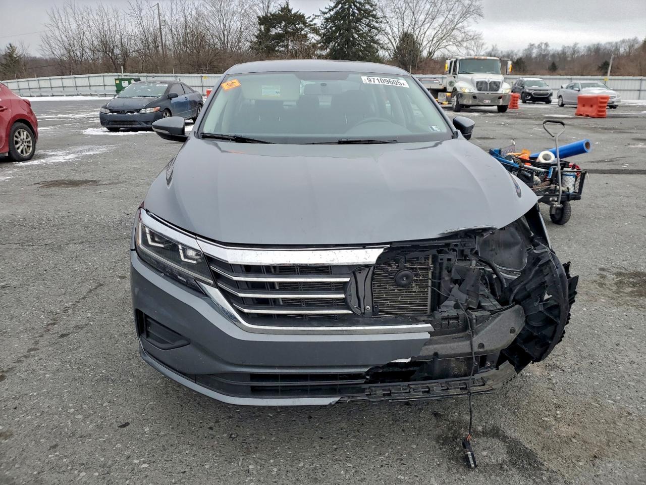 2021 VOLKSWAGEN PASSAT S photo 5