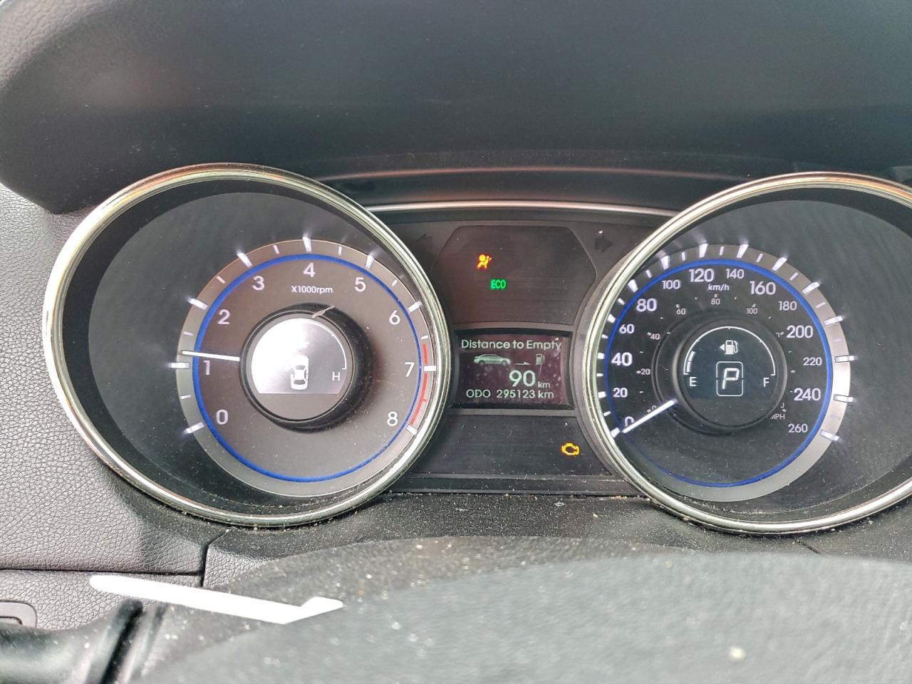 2012 HYUNDAI SONATA SE photo 9
