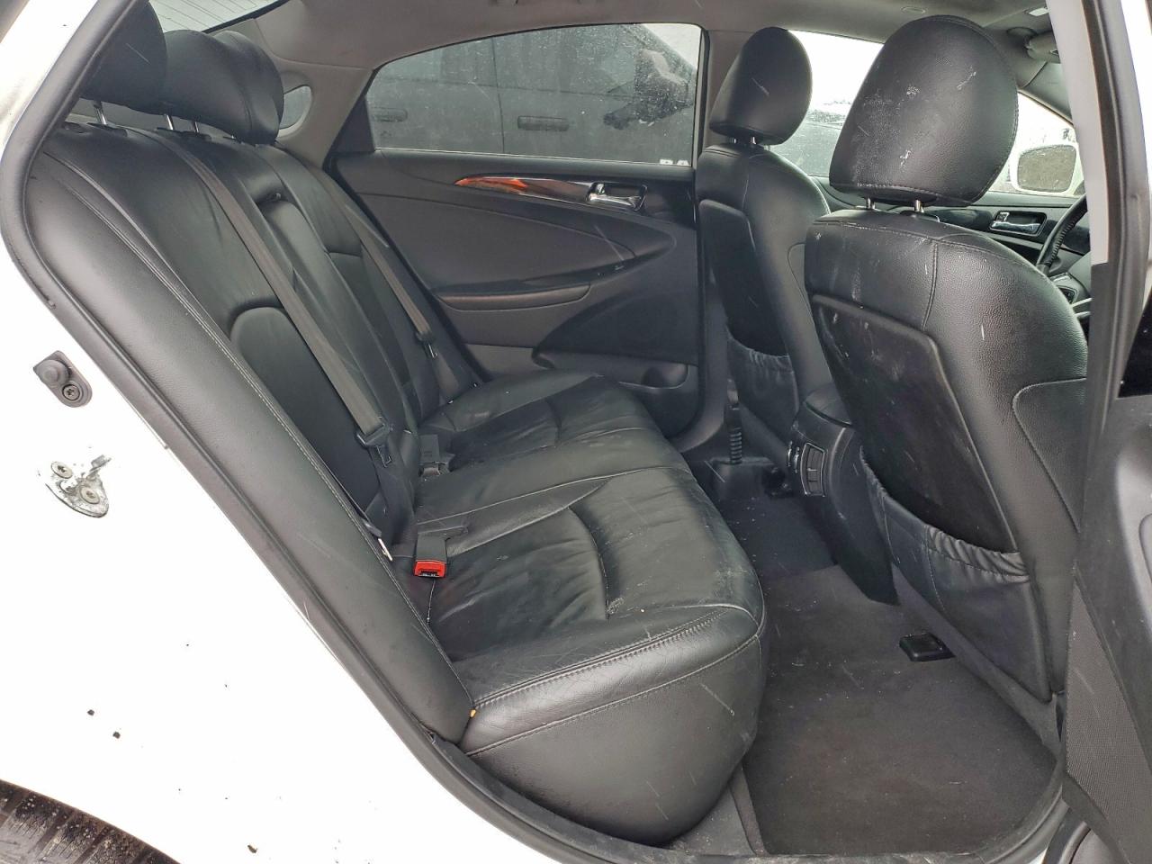 2012 HYUNDAI SONATA SE photo 10