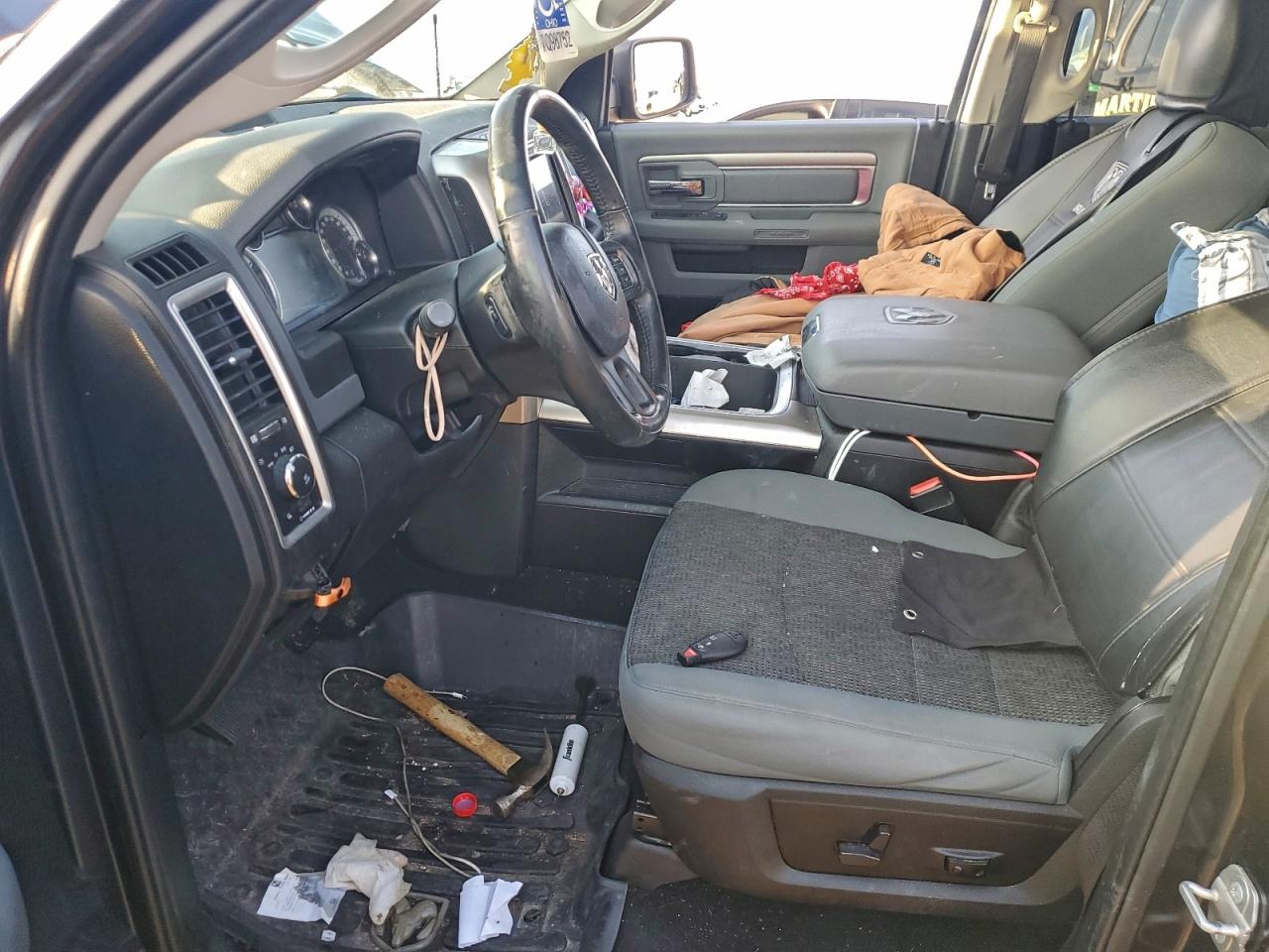 2019 RAM 1500 CLASSIC SLT photo 13