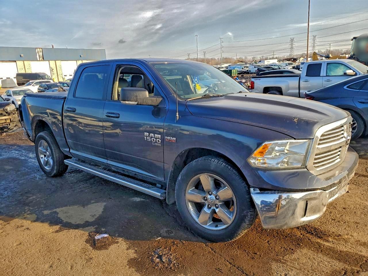 2019 RAM 1500 CLASSIC SLT photo 7