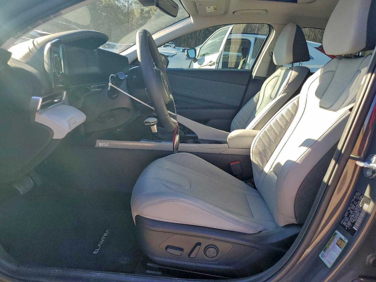 2025 HYUNDAI ELANTRA LIMITED photo 13