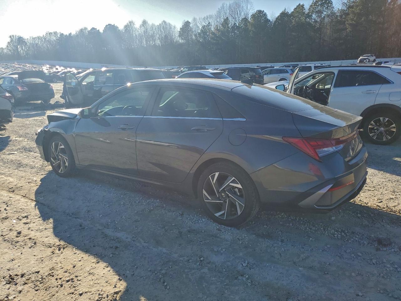 2025 HYUNDAI ELANTRA LIMITED photo 3