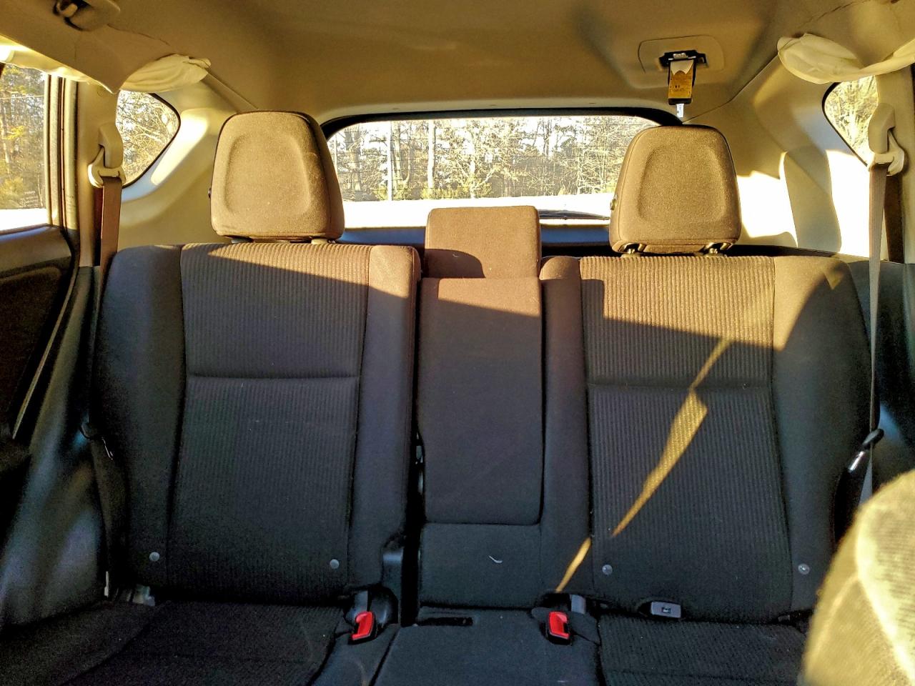 2015 TOYOTA RAV4 LE photo 28
