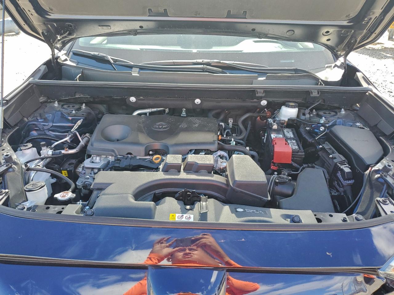 2025 TOYOTA RAV4 XLE PREMIUM photo 12