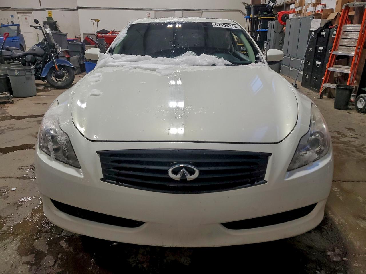 2009 INFINITI G37 photo 5