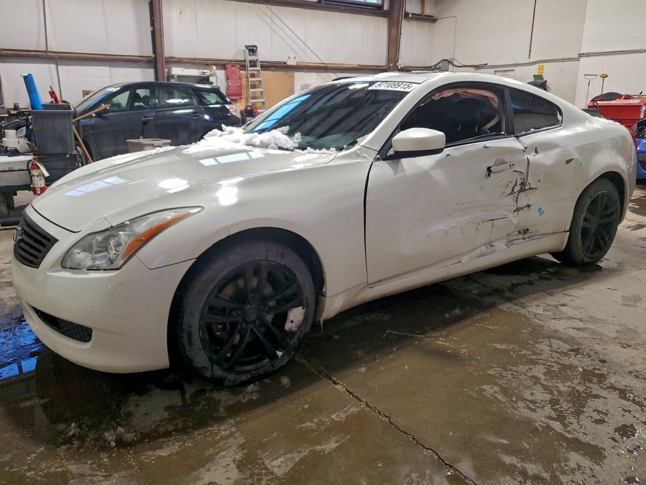 2009 INFINITI G37