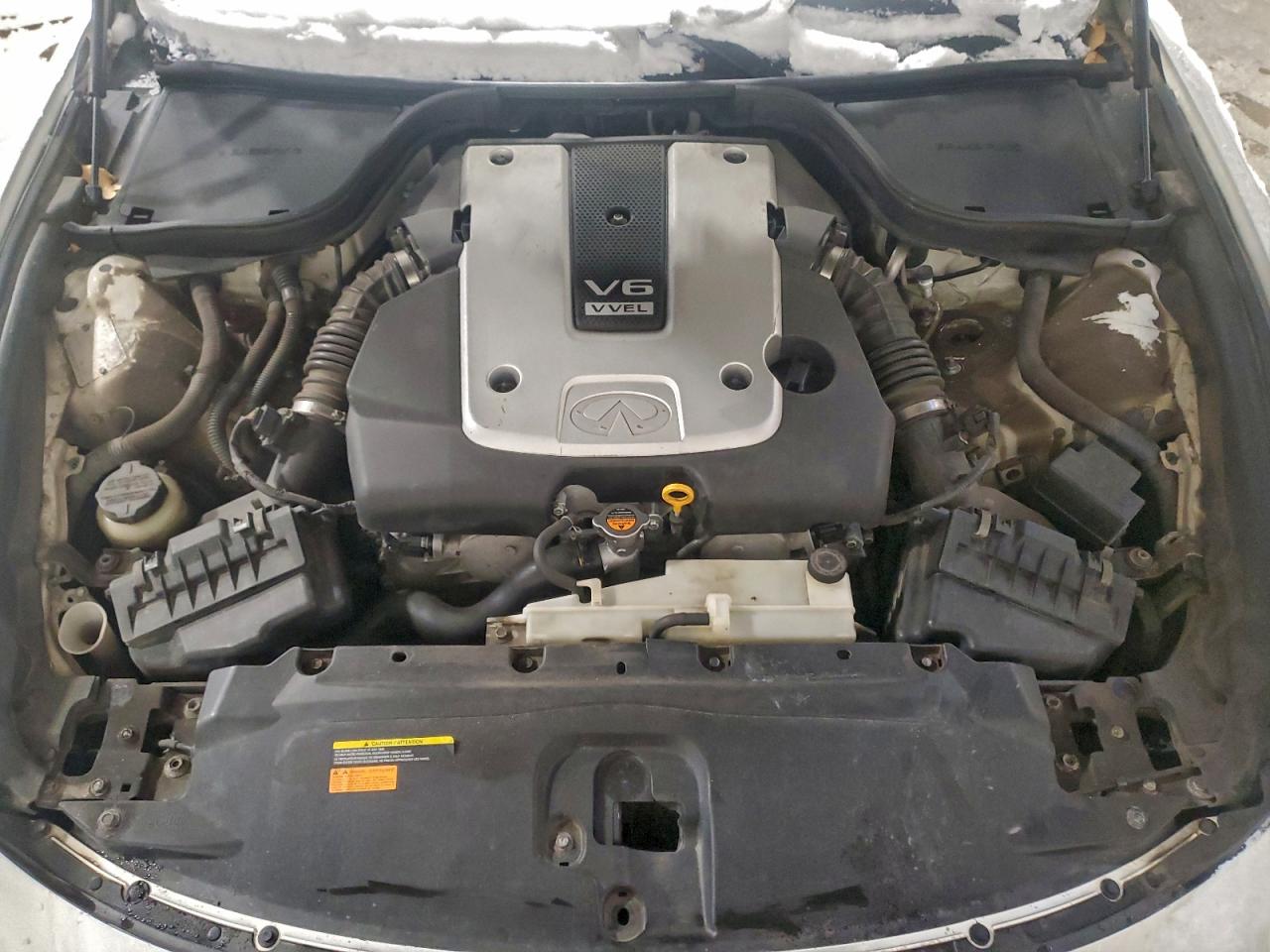 2009 INFINITI G37 photo 11