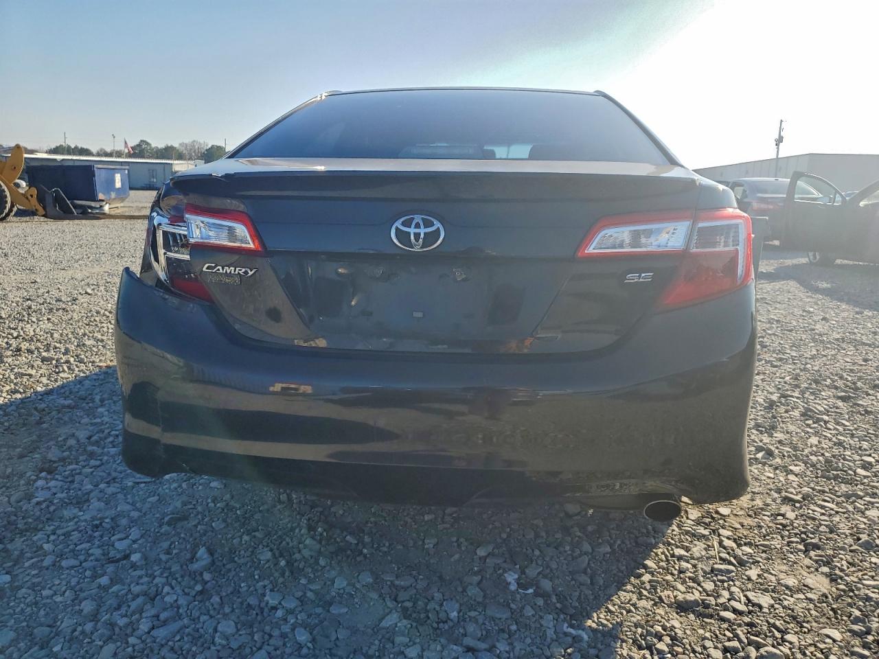 2014 TOYOTA CAMRY L photo 11