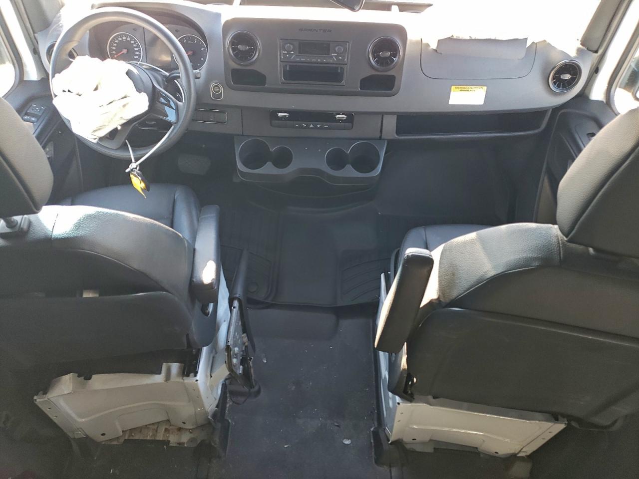 2024 MERCEDES-BENZ SPRINTER 2500 photo 15