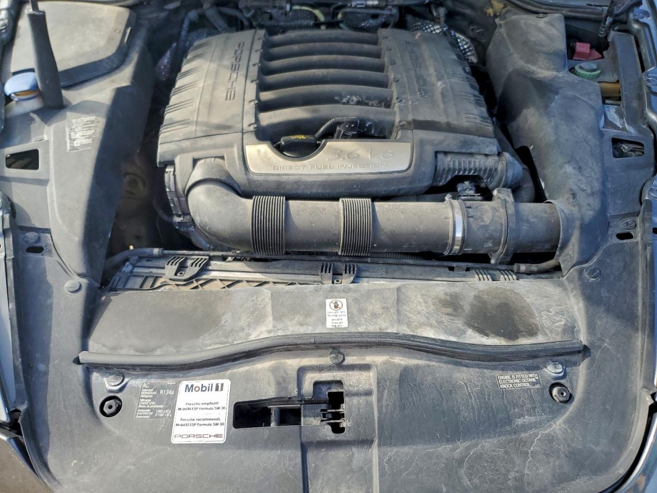 2011 PORSCHE CAYENNE photo 21