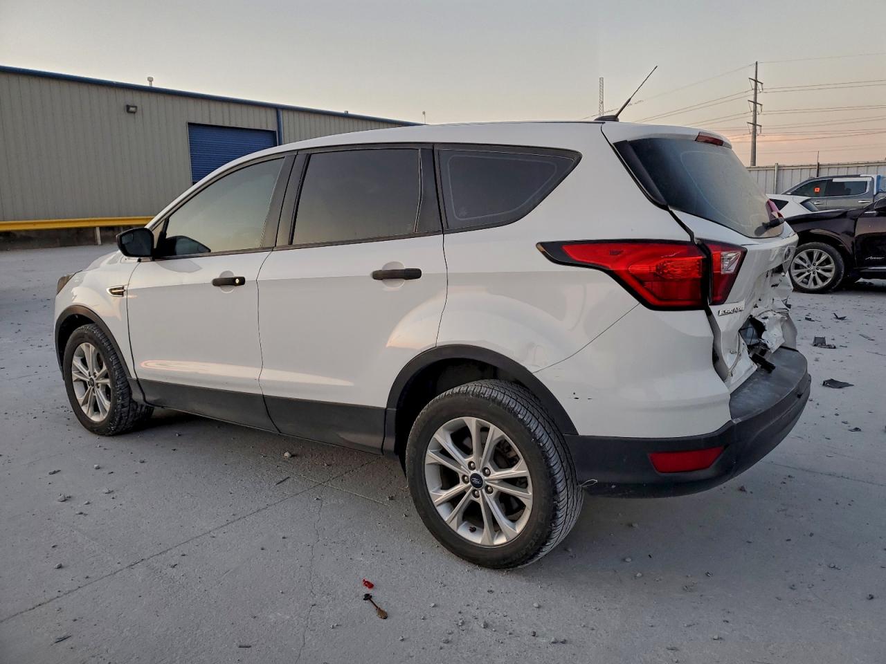 2019 FORD ESCAPE S photo 3