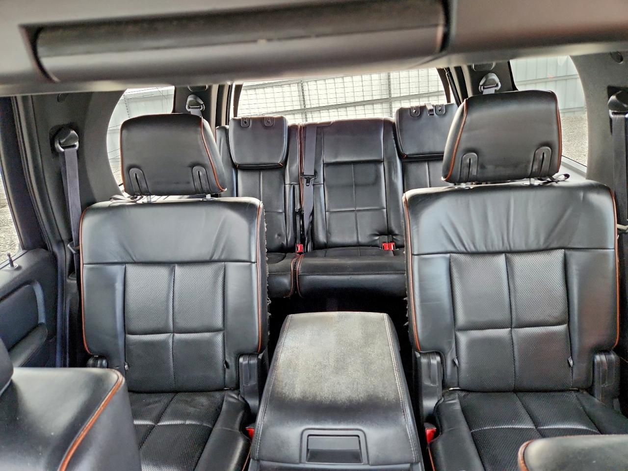 2009 LINCOLN NAVIGATOR photo 19