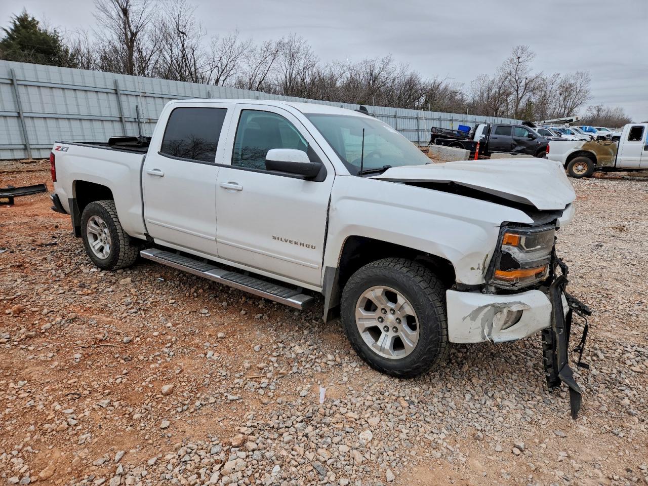 2018 CHEVROLET SILVERADO K1500 LT photo 7