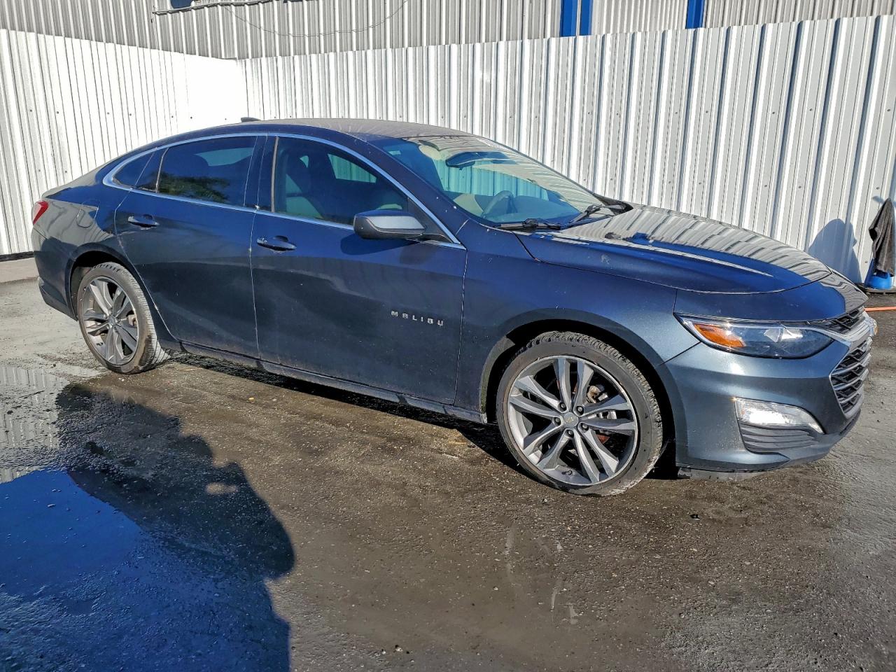 2021 CHEVROLET MALIBU LT photo 4