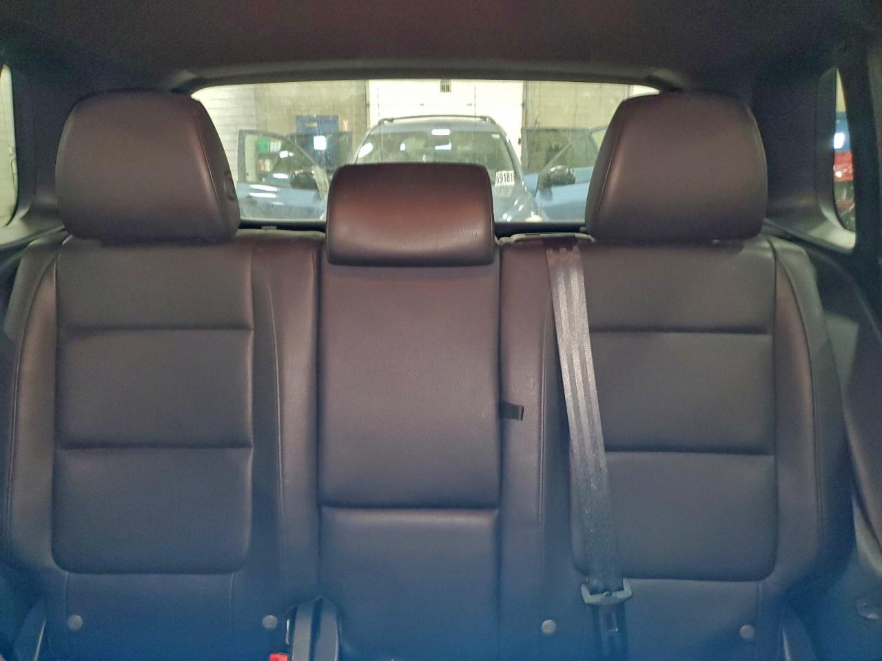 2016 VOLKSWAGEN TIGUAN S photo 10