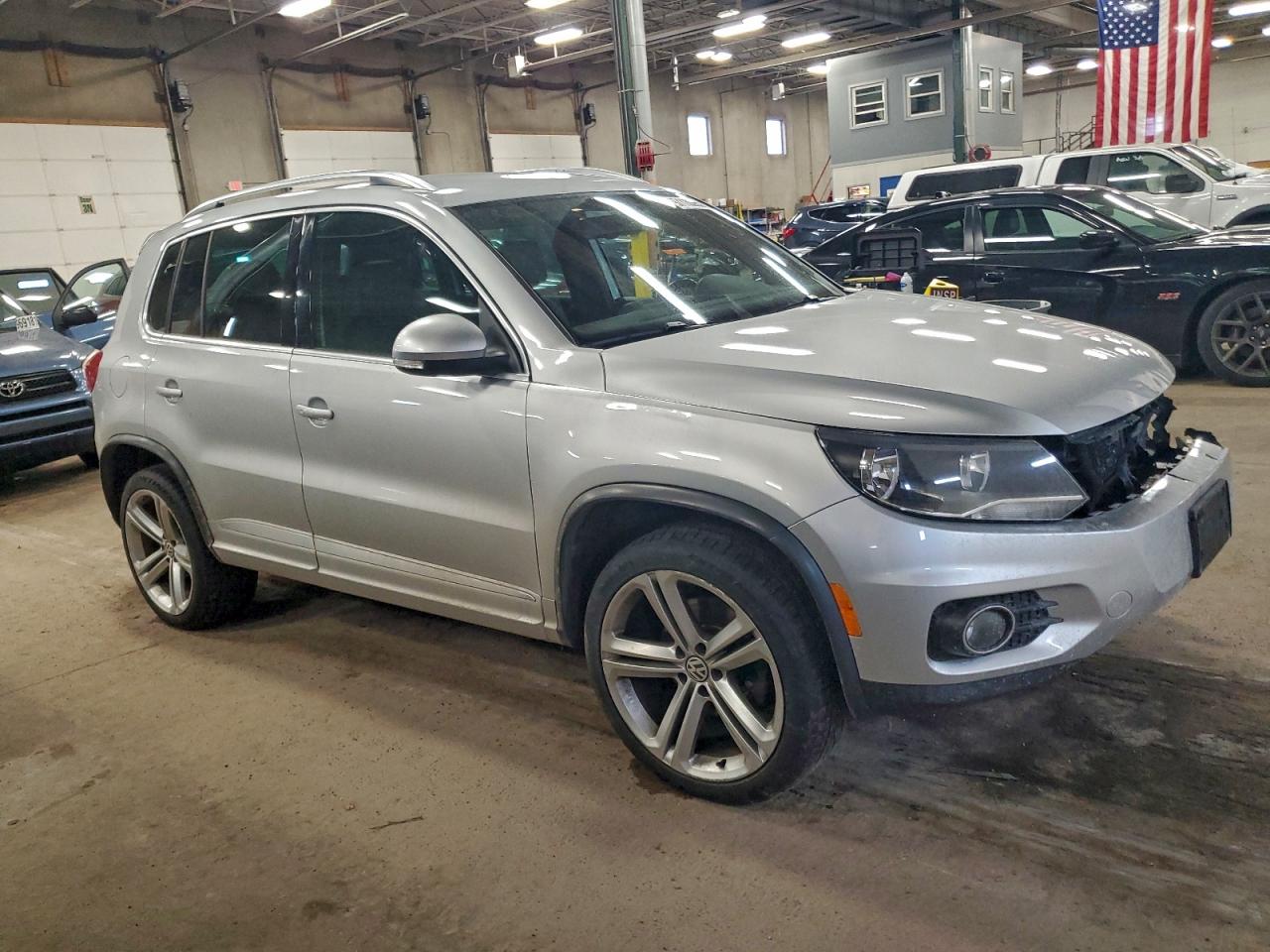 2016 VOLKSWAGEN TIGUAN S photo 4