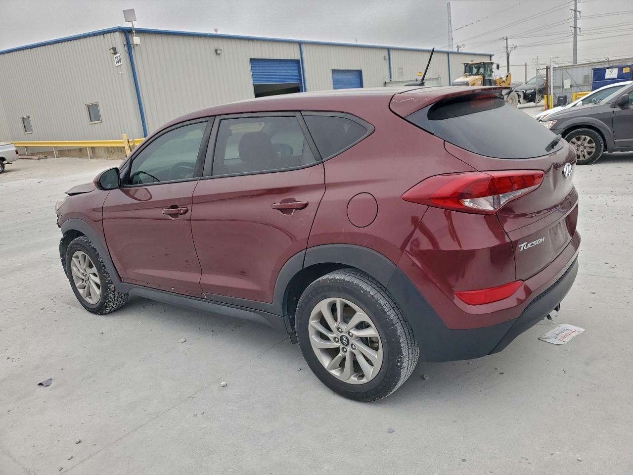 2017 HYUNDAI TUCSON SE photo 3