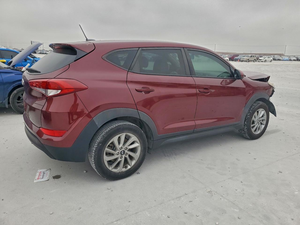 2017 HYUNDAI TUCSON SE photo 5