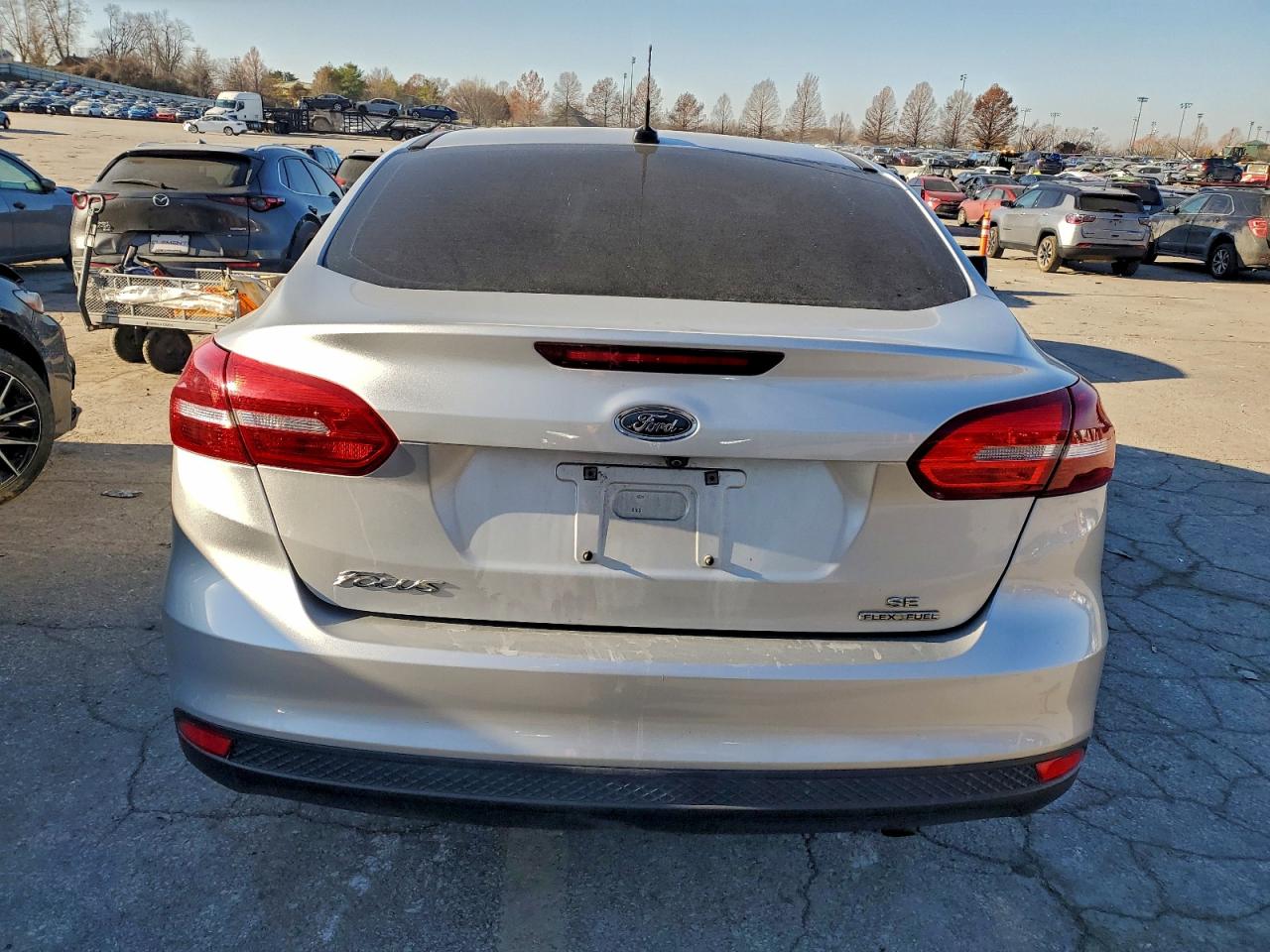 2015 FORD FOCUS SE photo 6
