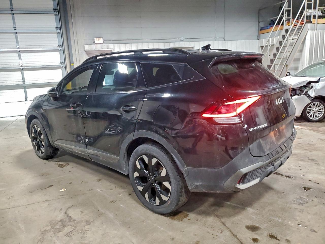 2023 KIA SPORTAGE X LINE photo 2