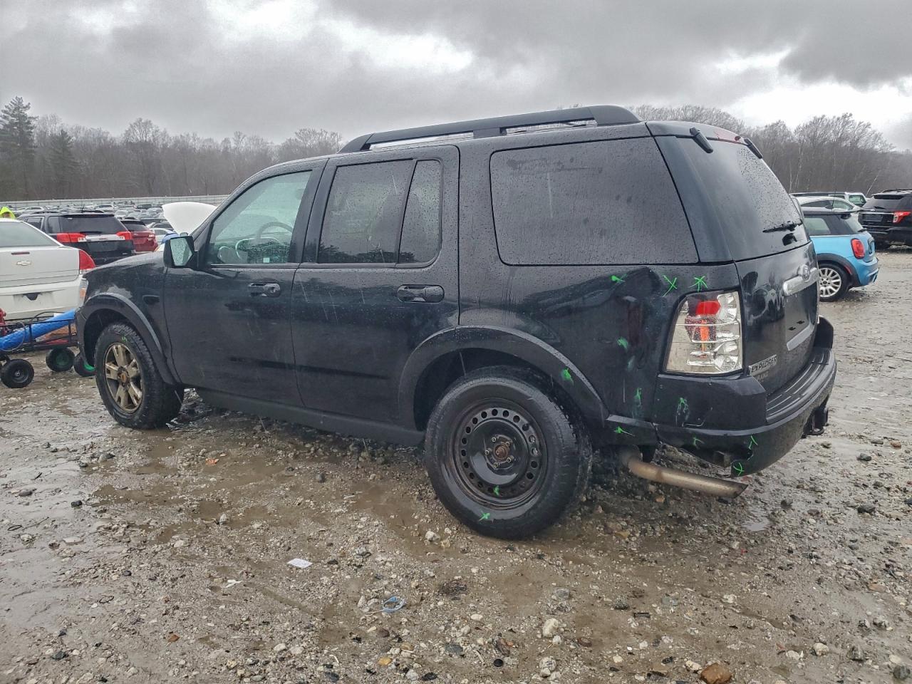 2010 FORD EXPLORER XLT photo 3