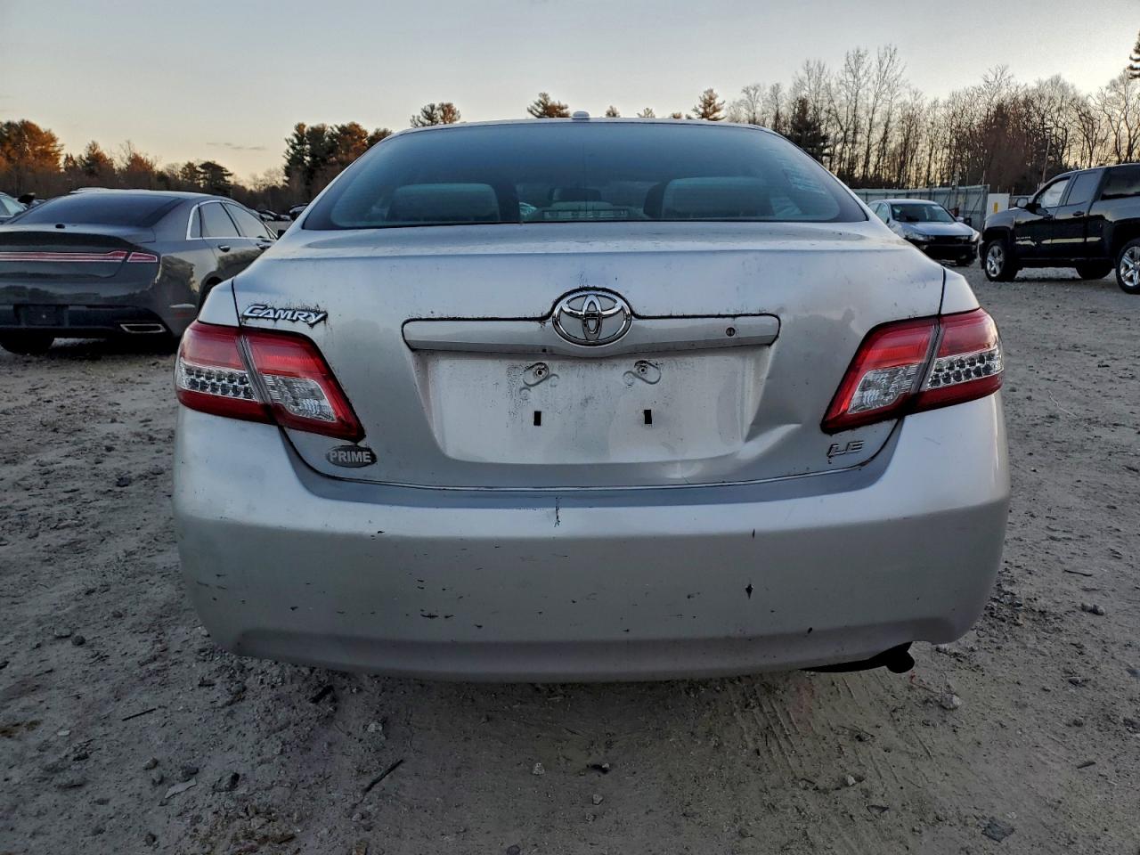 2010 TOYOTA CAMRY BASE photo 16