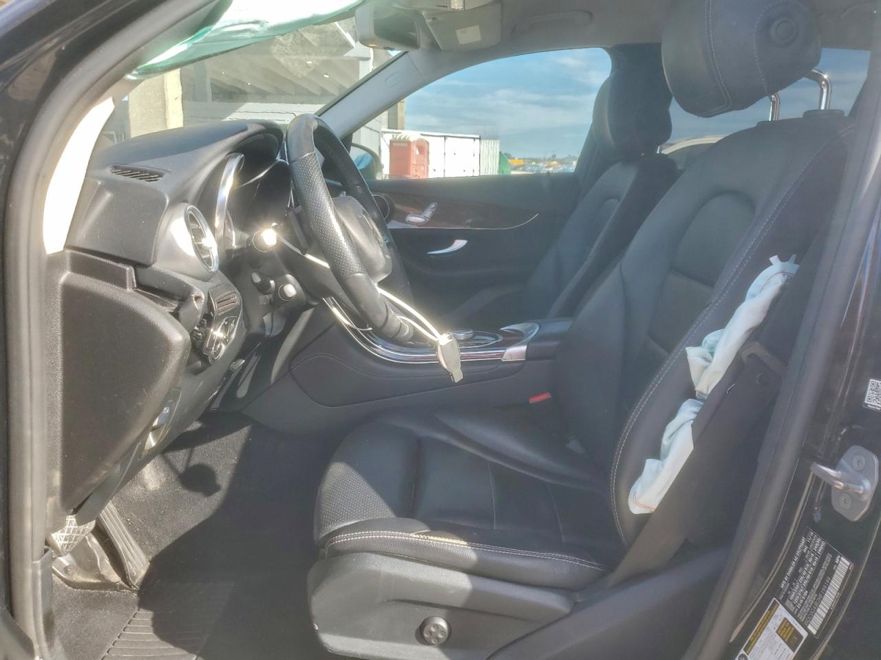 2017 MERCEDES-BENZ GLC 300 photo 19