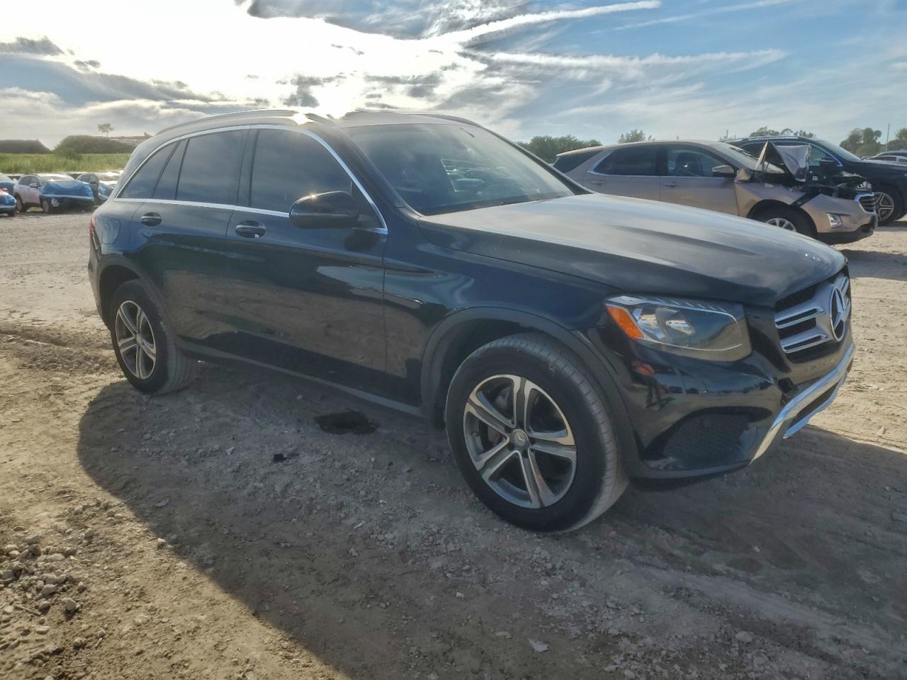2017 MERCEDES-BENZ GLC 300 photo 10