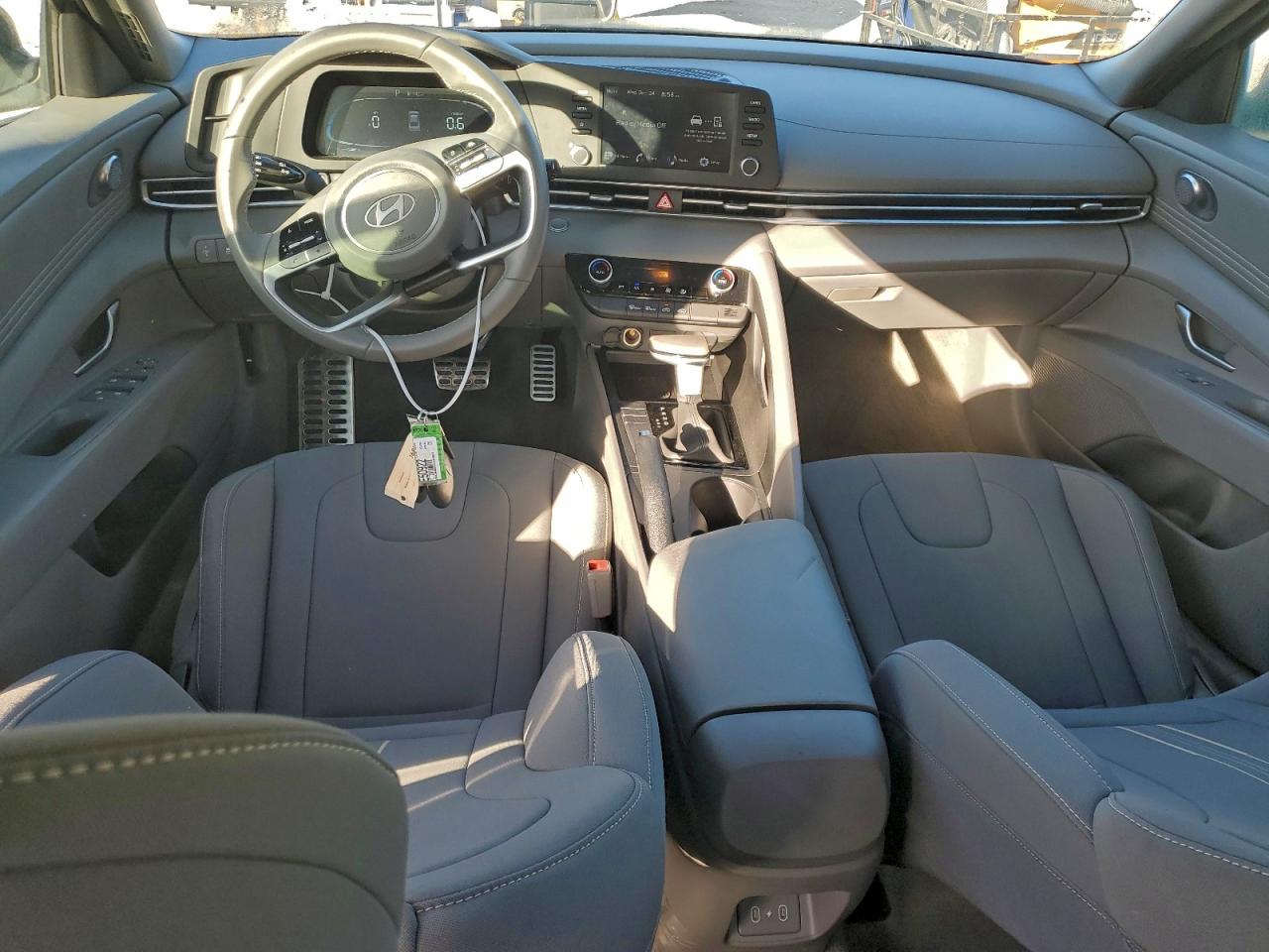 2025 HYUNDAI ELANTRA SEL SPORT photo 22