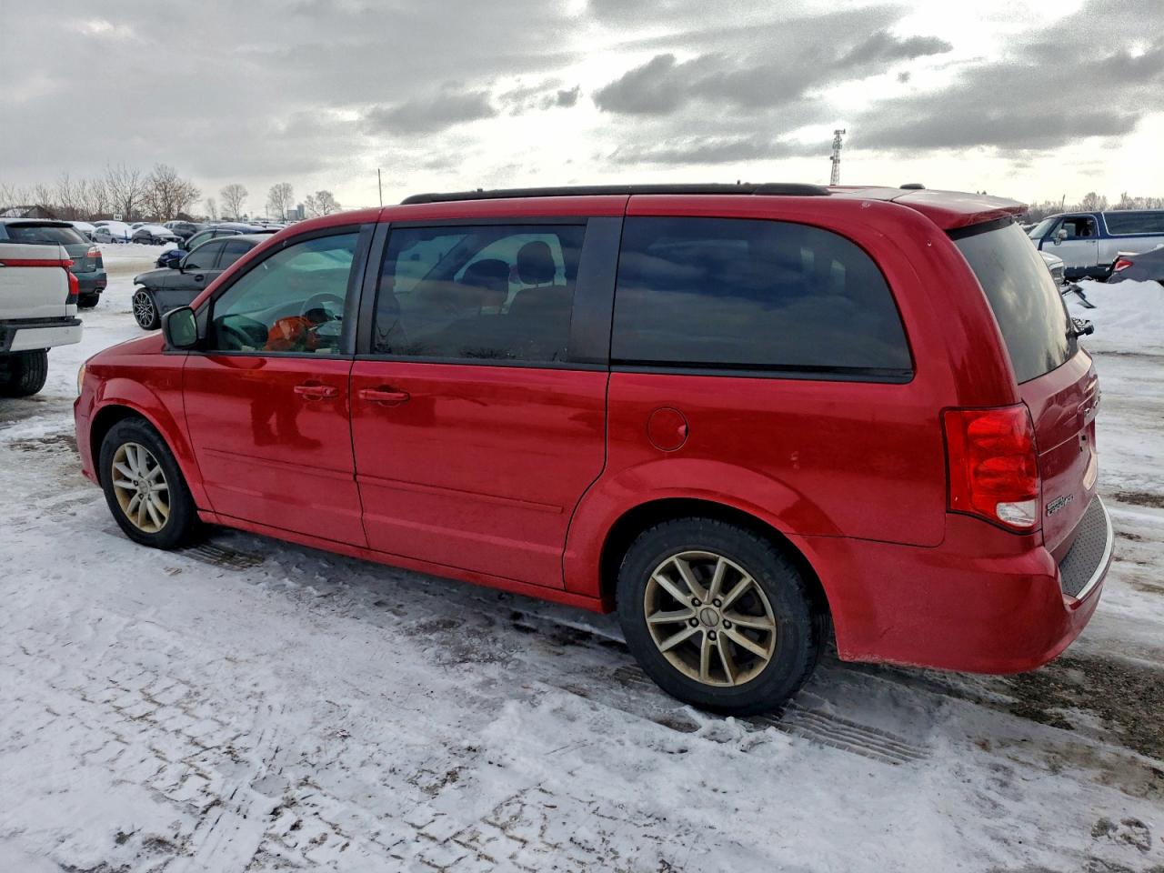 2015 DODGE GRAND CARAVAN SE photo 2