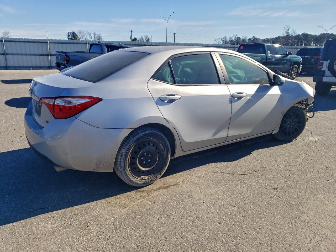 2015 TOYOTA COROLLA L photo 5