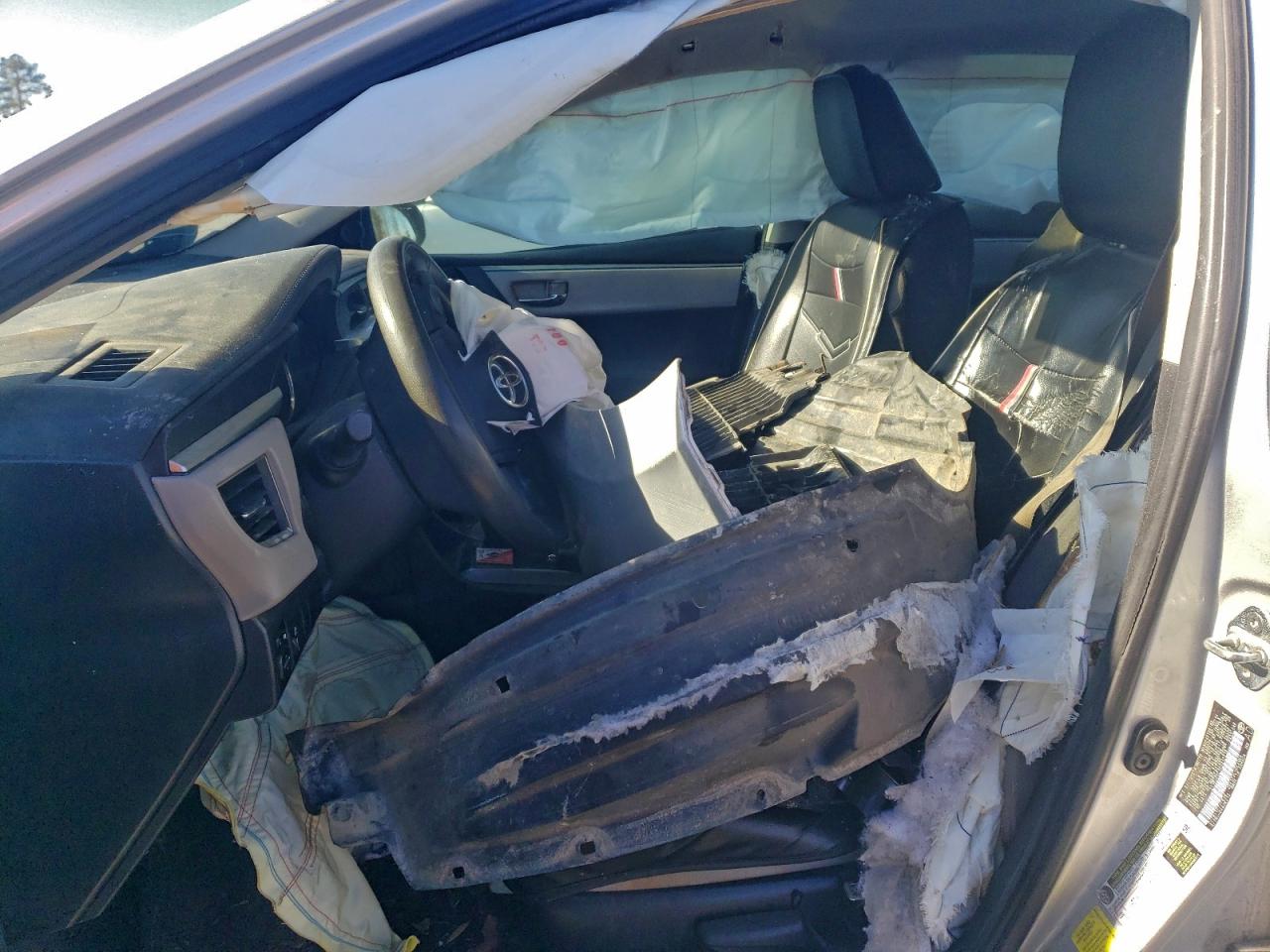 2015 TOYOTA COROLLA L photo 13